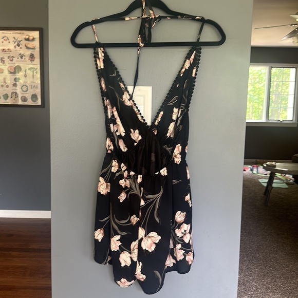 TOBI Bailey Floral Print Romper Small - Picture 2 of 5